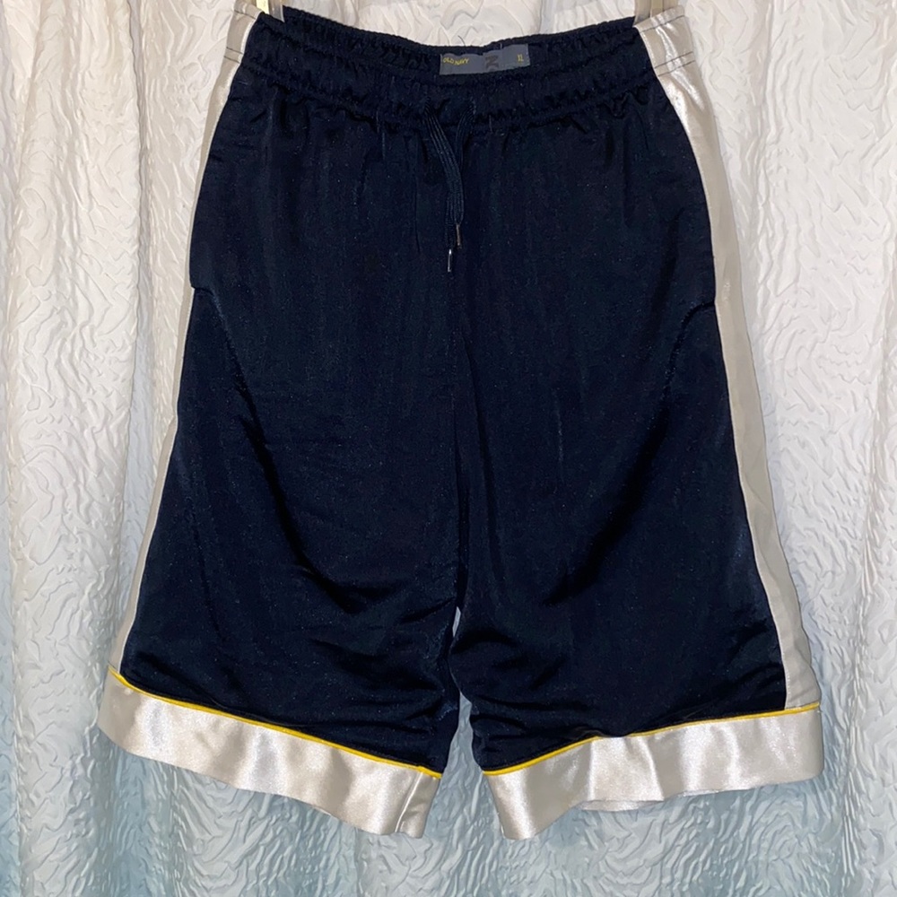 Boy’s Old Navy Athletic Shorts 🏀